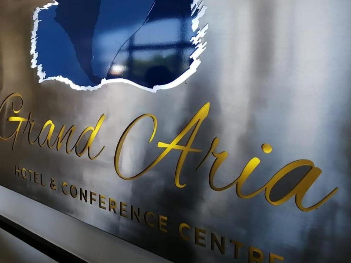 The Grand Aria Hotel And Conference Centre 哈博罗内 外观 照片