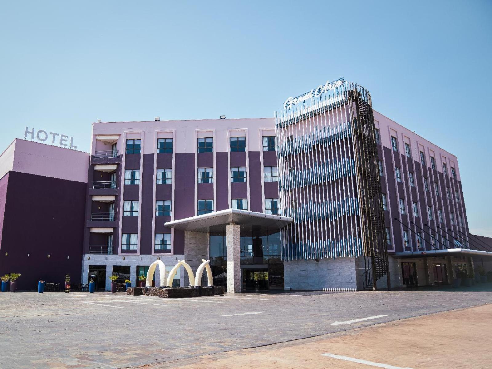 The Grand Aria Hotel And Conference Centre 哈博罗内 外观 照片